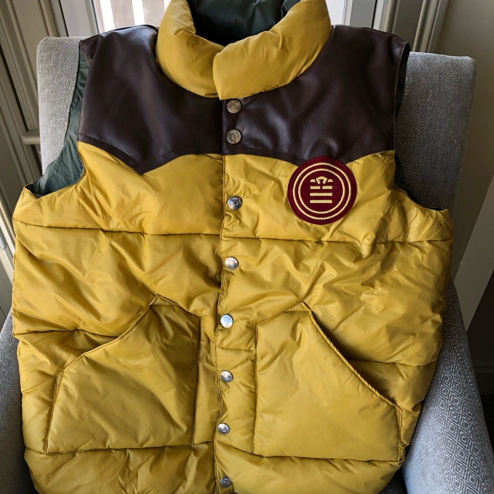 Serge blanco vest new with tags. Size L